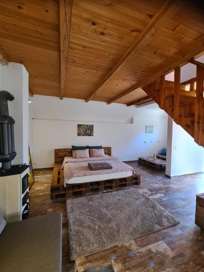 Eco Village Nevidio Poscenje Camera foto